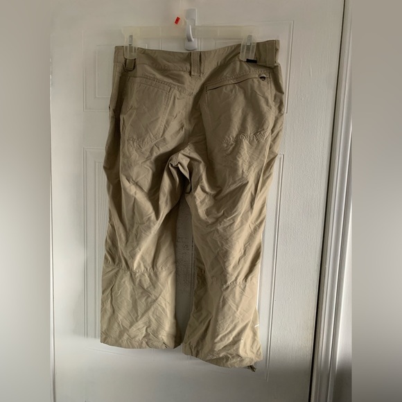 Patagonia Borderless Khaki Capri Size 12 - Picture 3 of 6